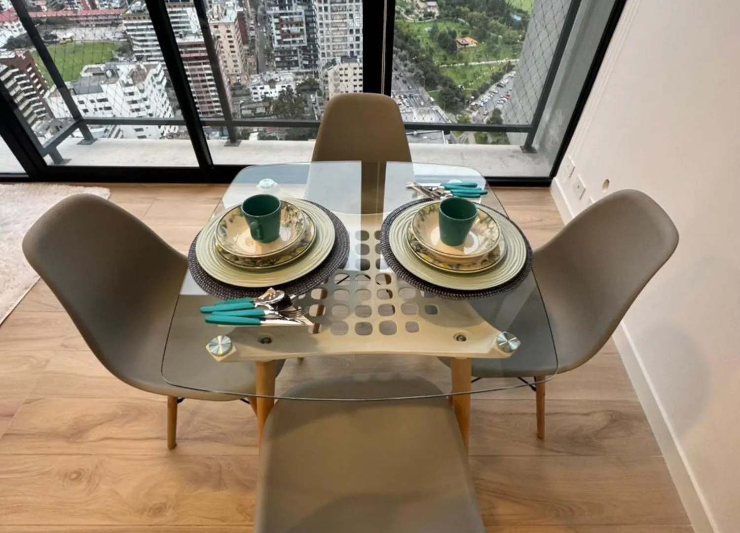 Penthouse De Lujo Iqon Piso 28 Διαμέρισμα Κίτο
